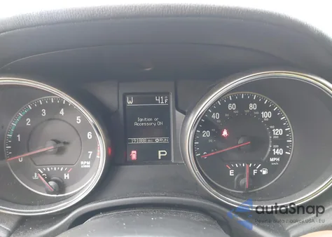 2012 Jeep Grand Cherokee Overland z USA, uszkodzony, nr VIN 1C4RJFCT2CC346681